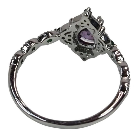 Pear Cut purple Sapphire & Emeralds Engagement Wedding Ring Set in Titanium - Picture 5 of 10